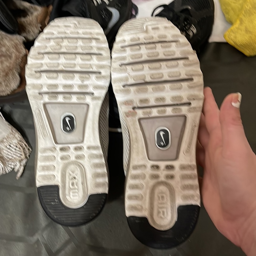 Nike Air Max. - Picture 3 of 9
